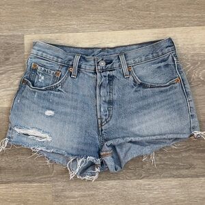 LEVI’S denim shorts